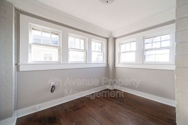 Building Photo - 65 W Shadburn Ave