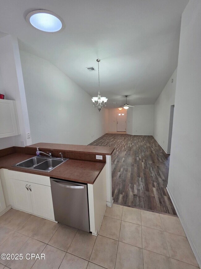 Foto del edificio - 3046 Meadow St