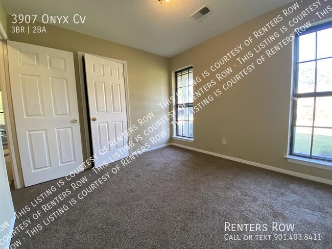 Building Photo - 3907 Onyx Cove