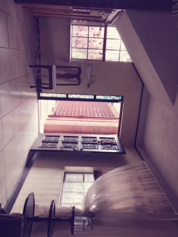 Foto del edificio - 100 N Palm Dr