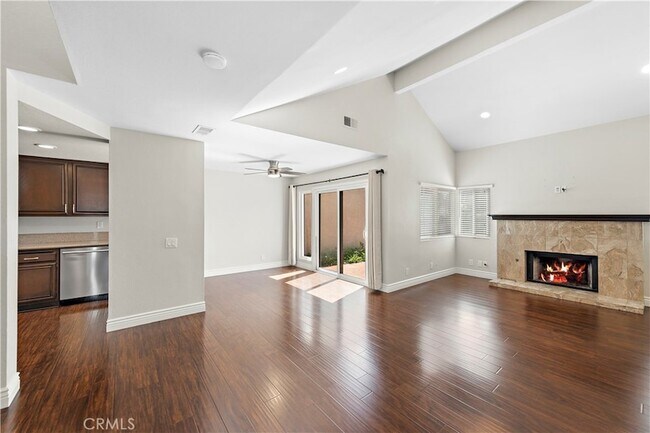 Foto del edificio - 24645 Sutton Ln