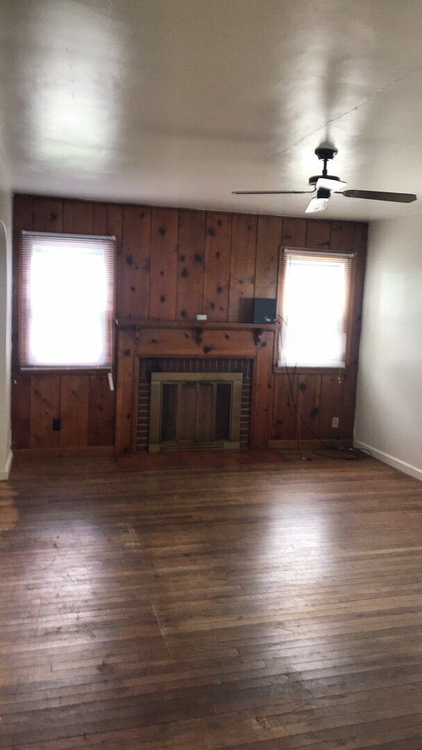 Foto del edificio - 5 Bedroom Available August 2026;  Monthly ...