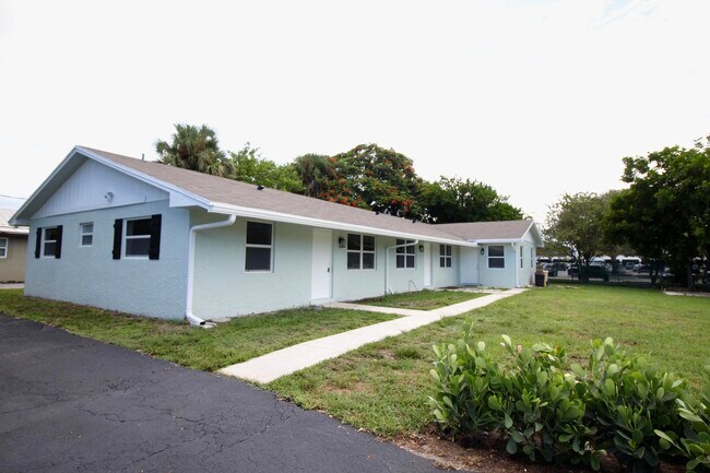 Building Photo - 8871  Sunset Drive  Palm Beach Gardens Fl ...