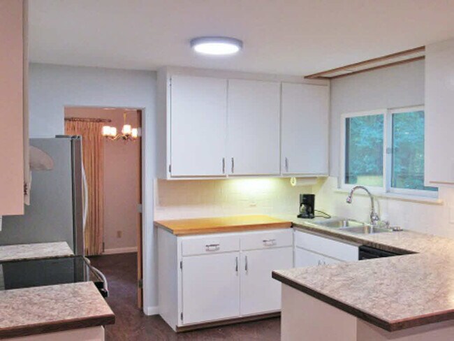 Building Photo - 4113 Moorland Dr