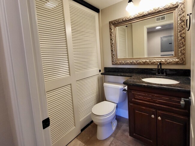 Foto del edificio - 3957 Nobel Dr