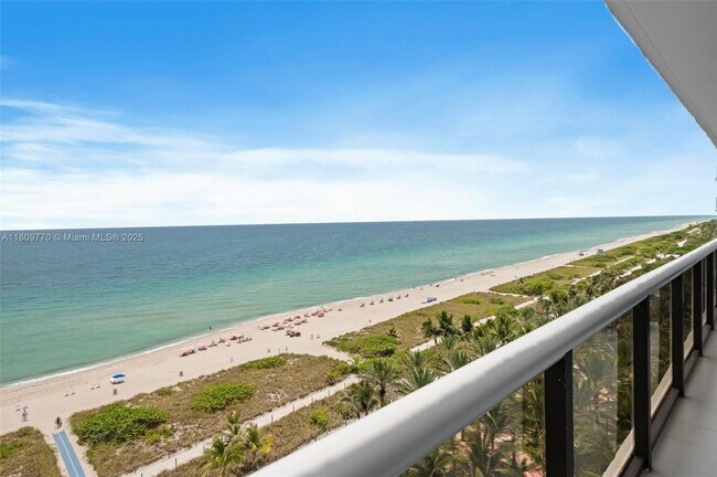 Foto del edificio - 9455 Collins Ave