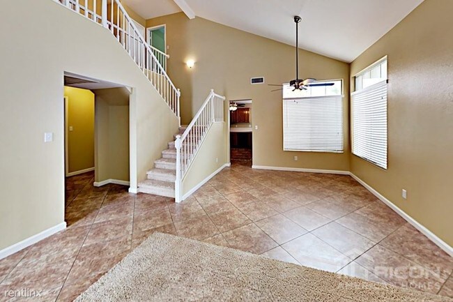 Building Photo - 5720 Ocean Beach Dr