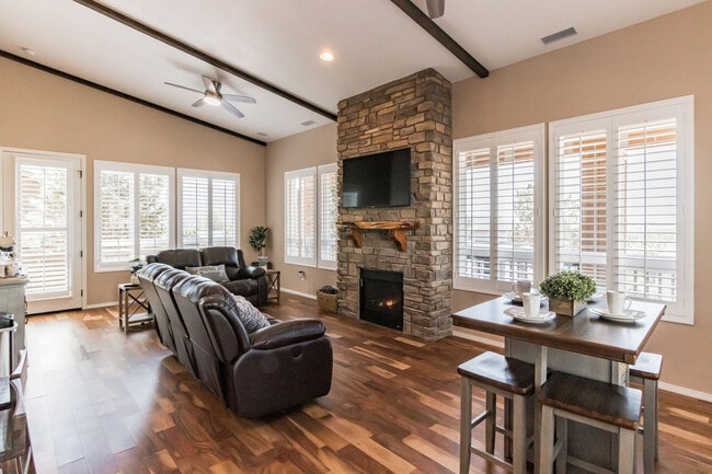 Building Photo - 1156 E Elk Rim Ct