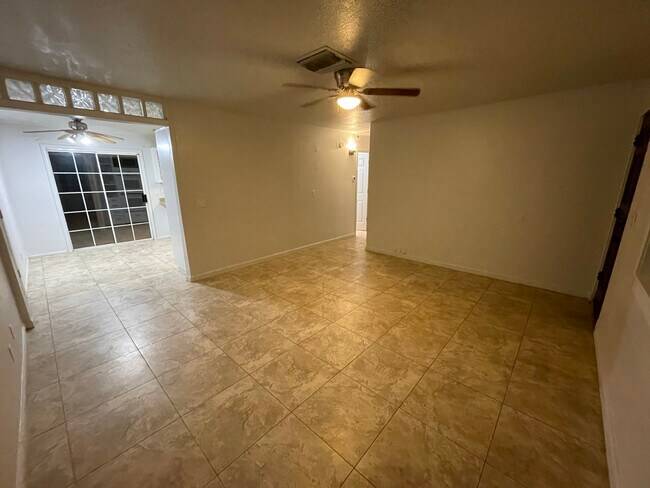 Fans in every room - 1435 W Tonopah Dr