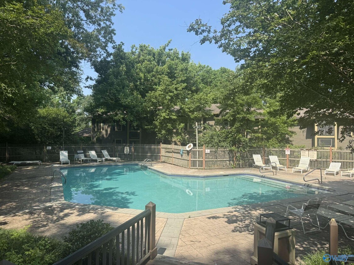 Foto principal - 2071 Woodlawn Dr SW