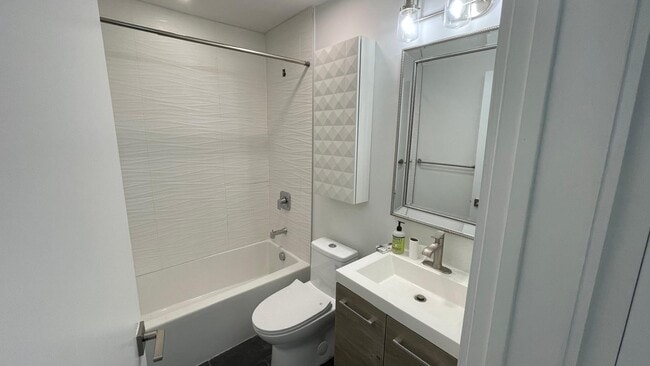 Photo - 35 SW 6th St (Dania Beach, FL) Apartment