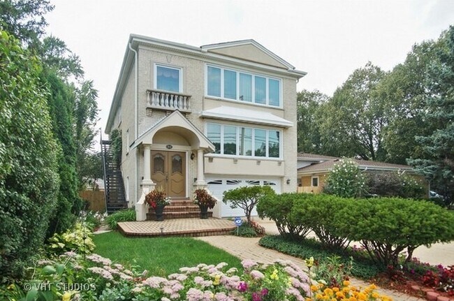 Foto del edificio - 860 N Northwest Hwy