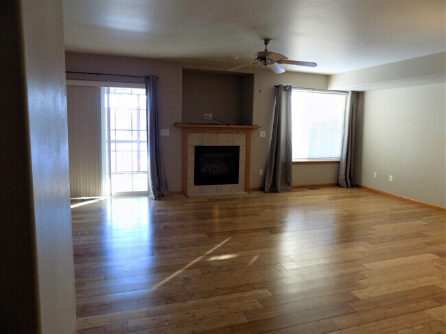 Foto del edificio - Large 3bedroom/2.5 bath Iowa City Townhouse