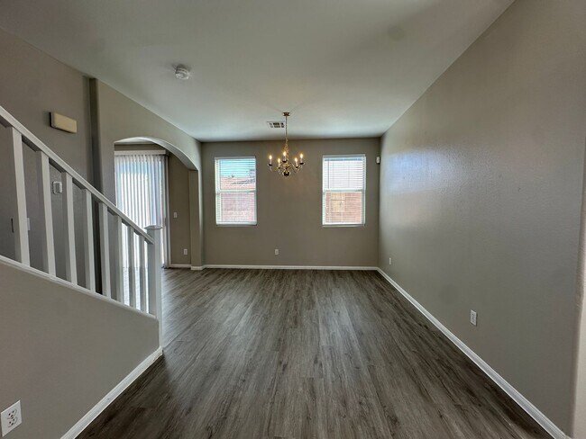 Foto del edificio - Townhome for rent in Henderson