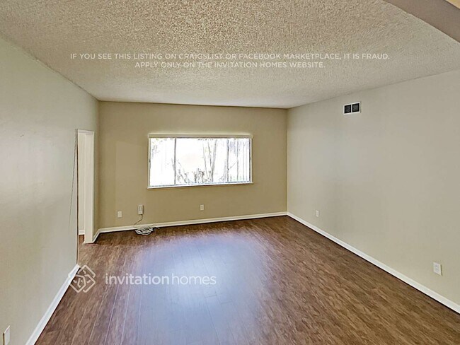Foto del edificio - 8229 Cedar Crest Way