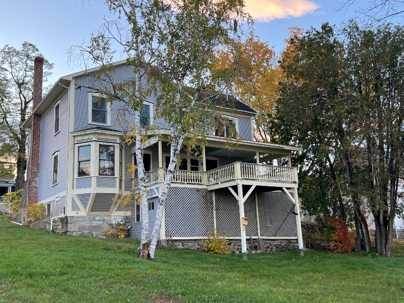 Foto principal - 2260 Lake Shore Rd