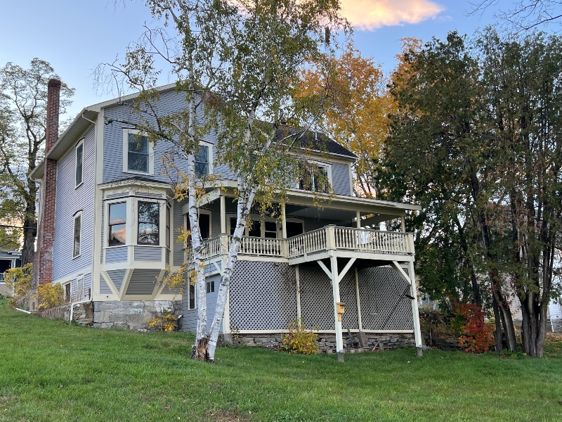 Primary Photo - 2260 Lake Shore Rd