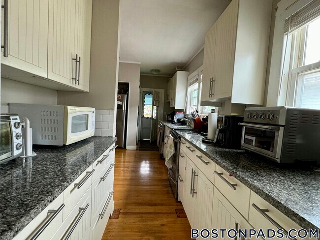 Foto del edificio - 281 Alewife Brook Pkwy