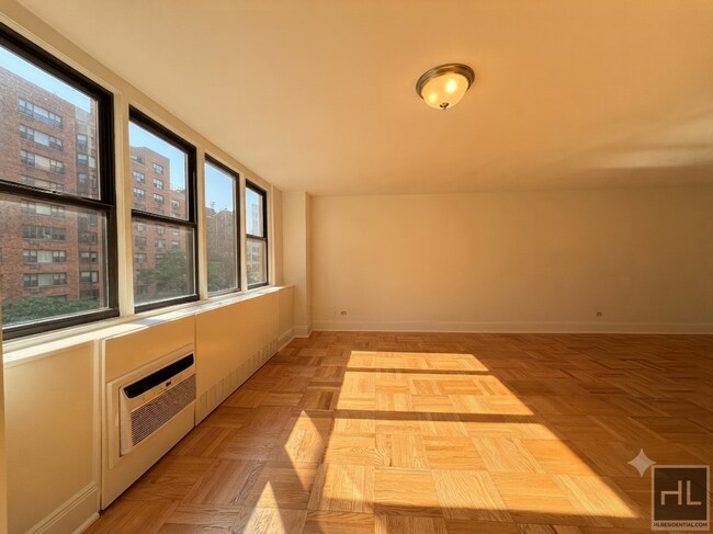 Building Photo - East 79th Street