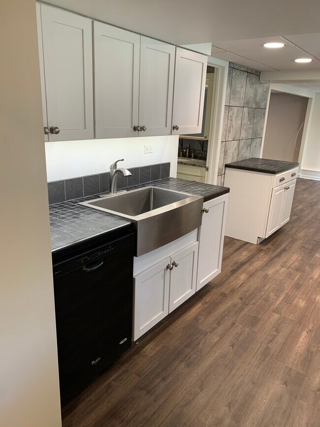 Cocina de la unidad D - 424 Main St