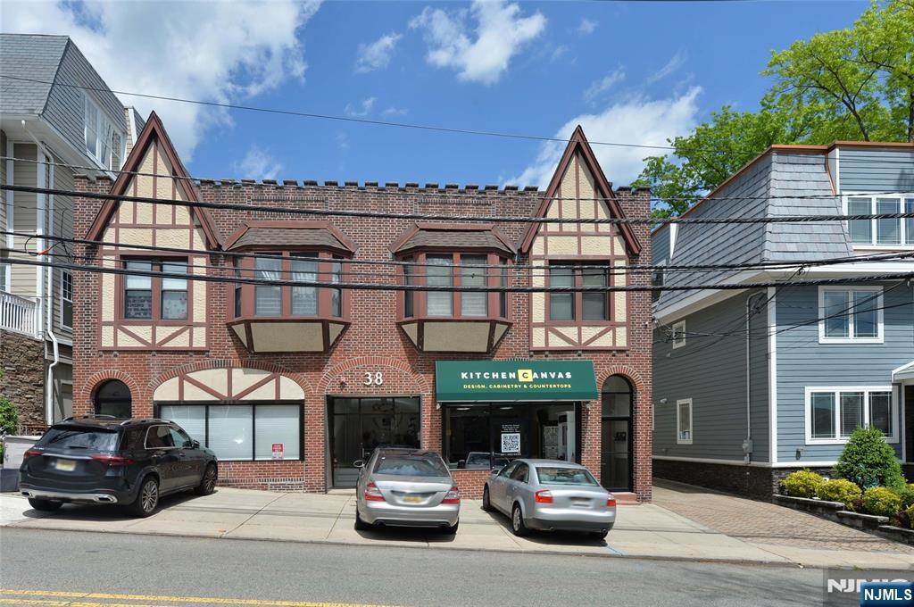 Primary Photo - 38 River Edge Rd