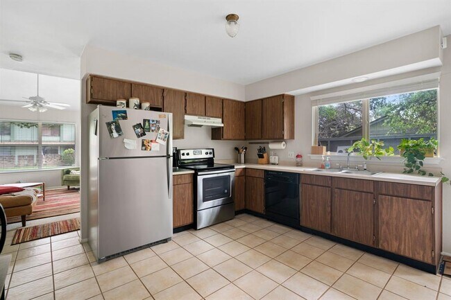 Building Photo - 5125 Fort Clark Dr