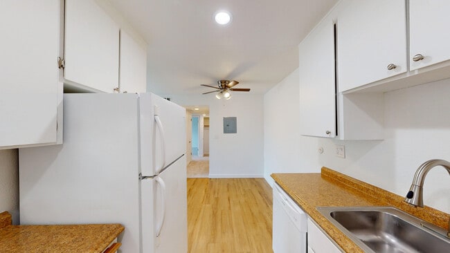 Building Photo - 400 Alameda del Prado