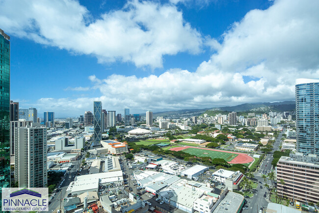 Building Photo - 1189 Waimanu St