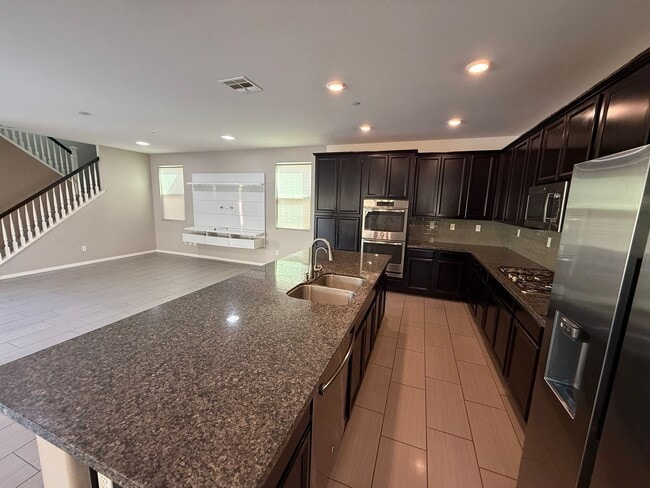 Building Photo - 24122 Village Cir Dr