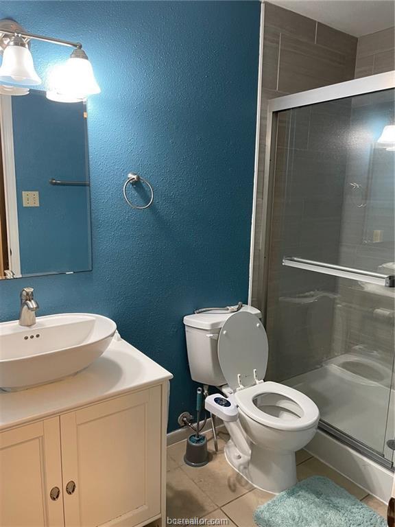 Foto del edificio - 904 University Oaks Blvd