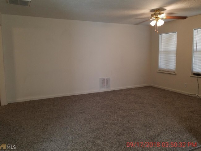 Foto del edificio - 5005 Oak St