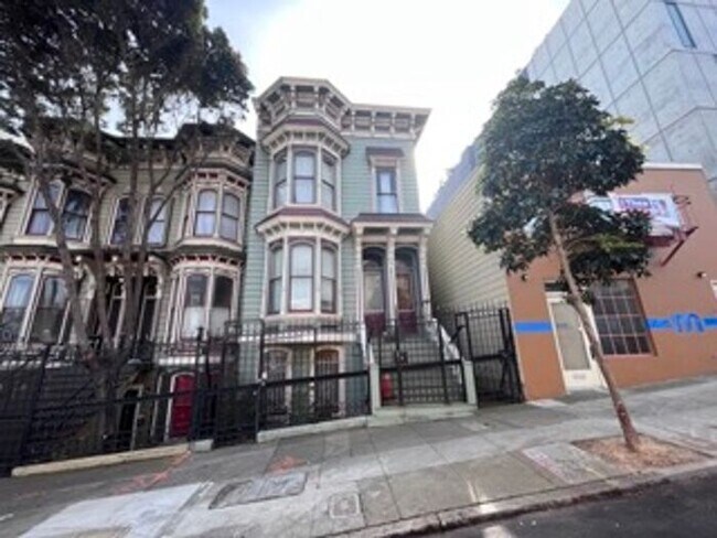 Foto del edificio - Victorian Home for Rent!