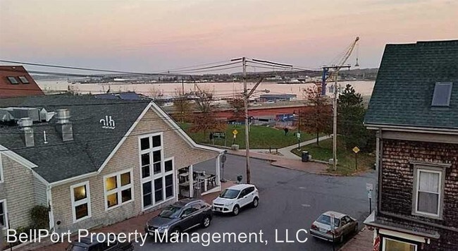Foto del edificio - 1 br, 1.5 bath House - 32 Brackett St #1