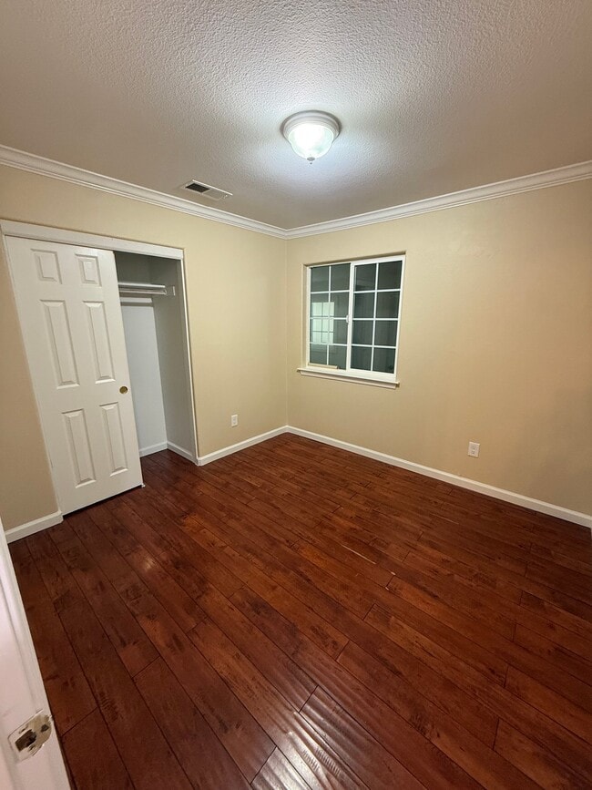 Building Photo - 2816 Scottsdale Dr