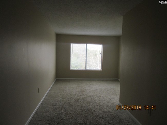 Building Photo - 1600 Park Cir