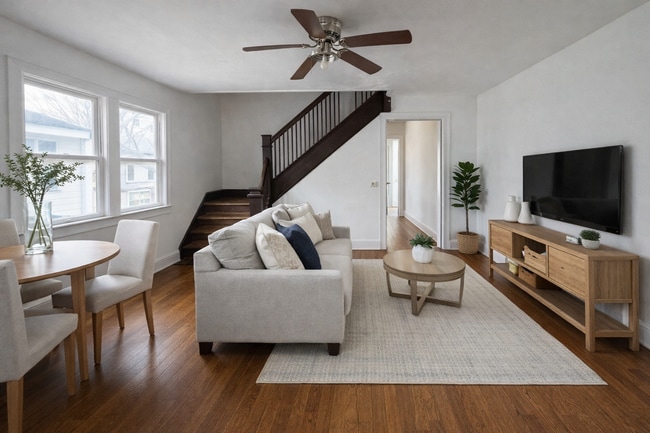 Building Photo - 1135 Lasalle St