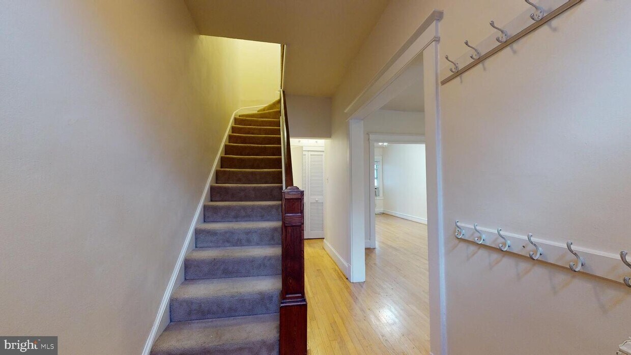 Primary Photo - 232 2nd St SE