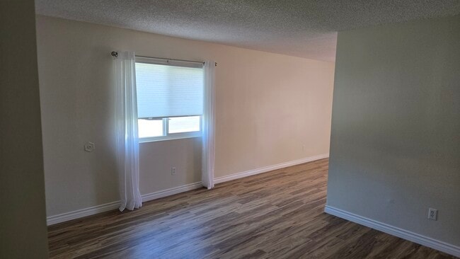 Building Photo - 41072 Via Halcon