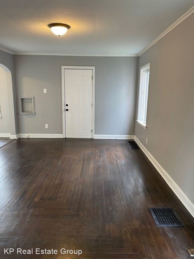 Building Photo - 3 br, 1 bath House - 1510 S Champion Ave