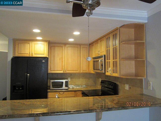 Building Photo - 327 Pantano Cir