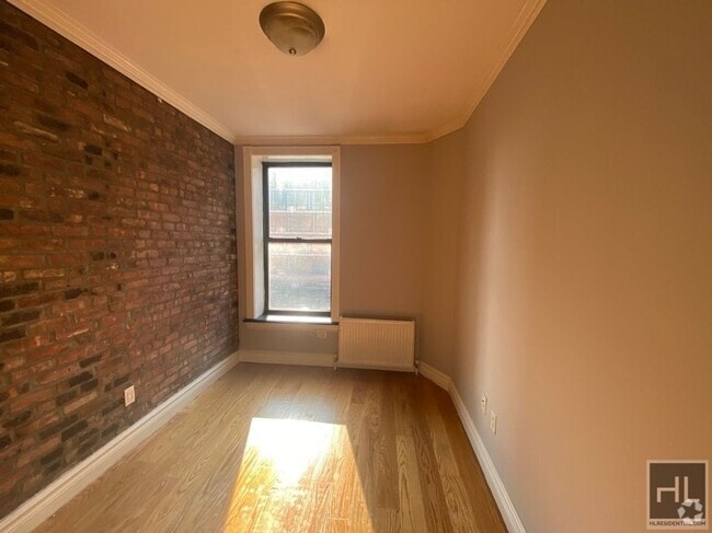 Building Photo - East 5th Street