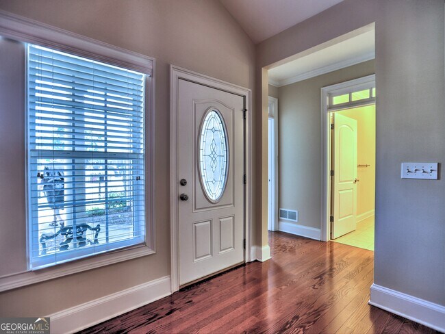Foto del edificio - 4275 Lane Ridge Way NE