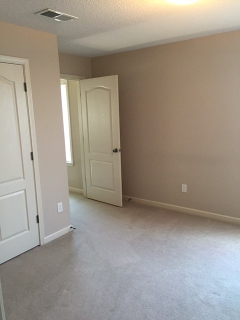 Building Photo - UNDER REPAIR!