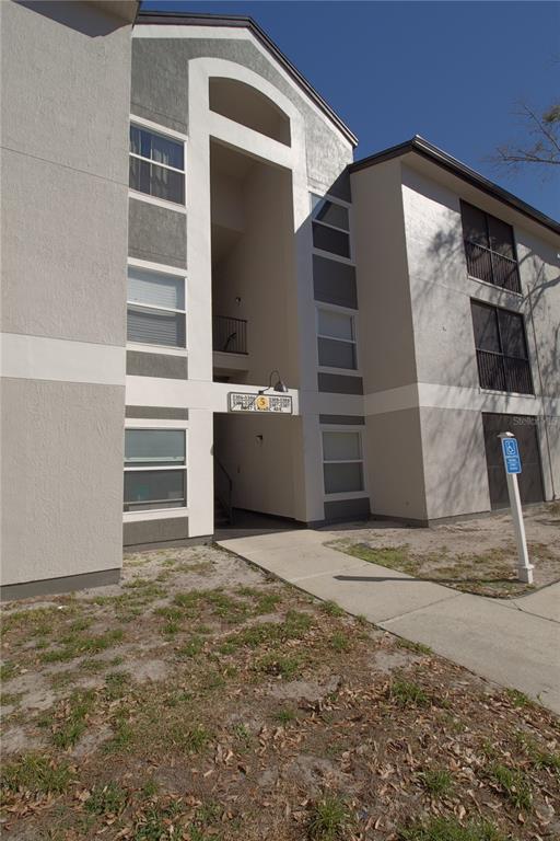 Foto del edificio - 8837 Latrec Ave