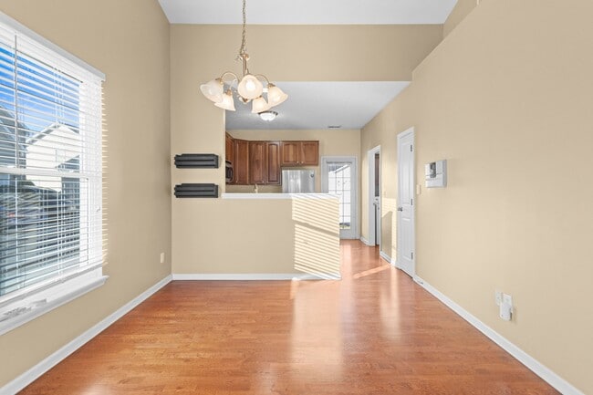 Foto del edificio - 952 Helston Ave