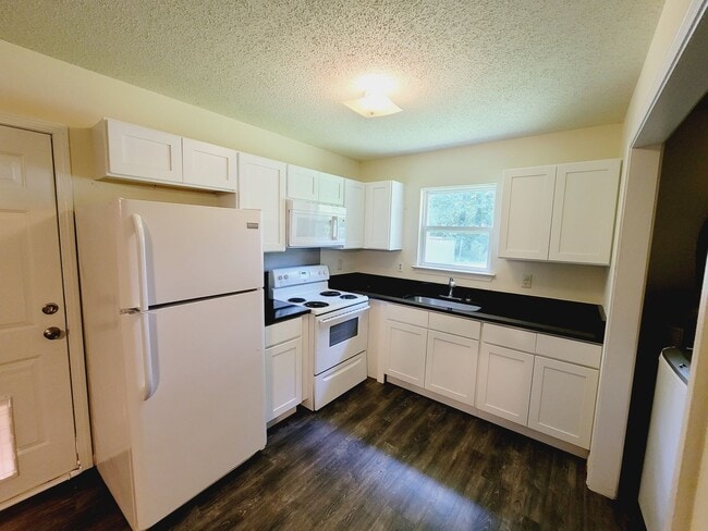 Building Photo - Gastonia 2 bed 1 bath
