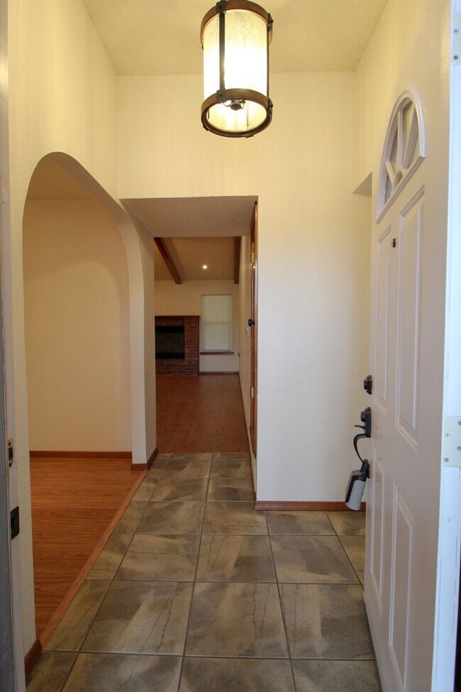 Foto del edificio - 1809 Pueblo Alegre Dr