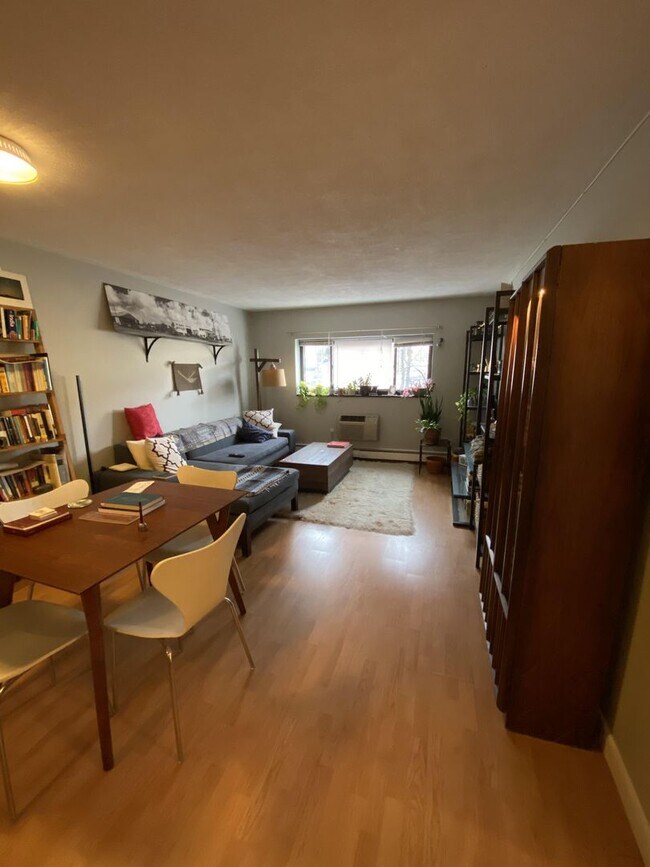 Foto del edificio - Allston 1 Bed – Heat & Hot Water Included – Elevator – 9/1 Move-In