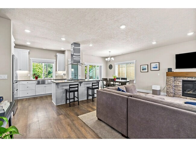 Foto del edificio - 3740 Rockcress Rd