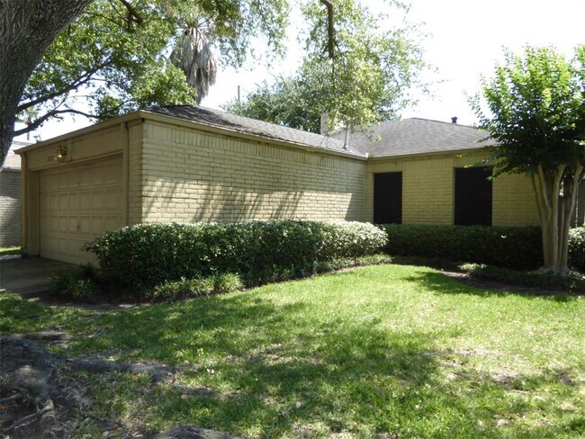 Building Photo - 2927 Shadow Trail Dr